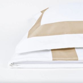 Teste-barrado-lencol-fendi