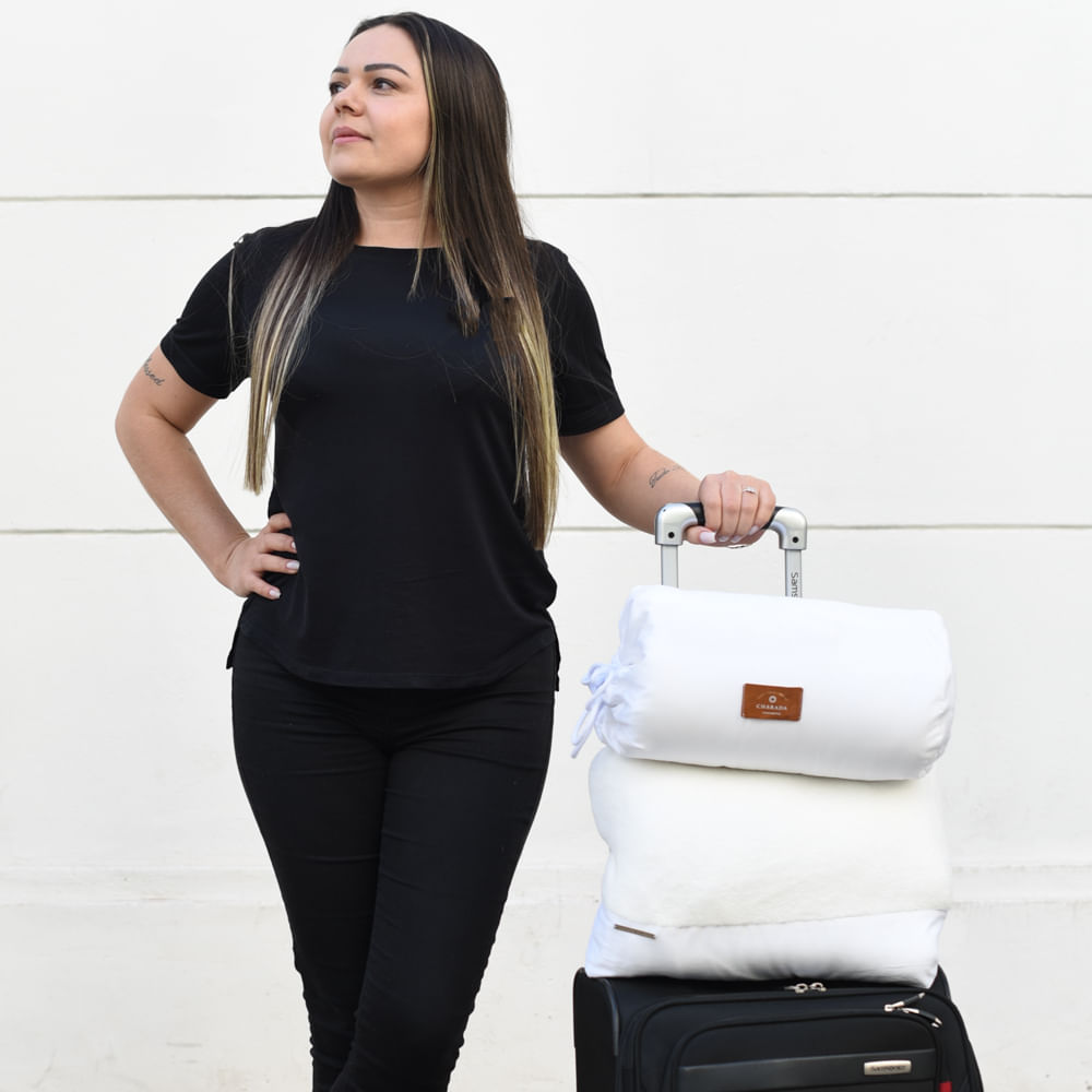 Kit Pillow Plane e Travel Set Branco Charada Conceito