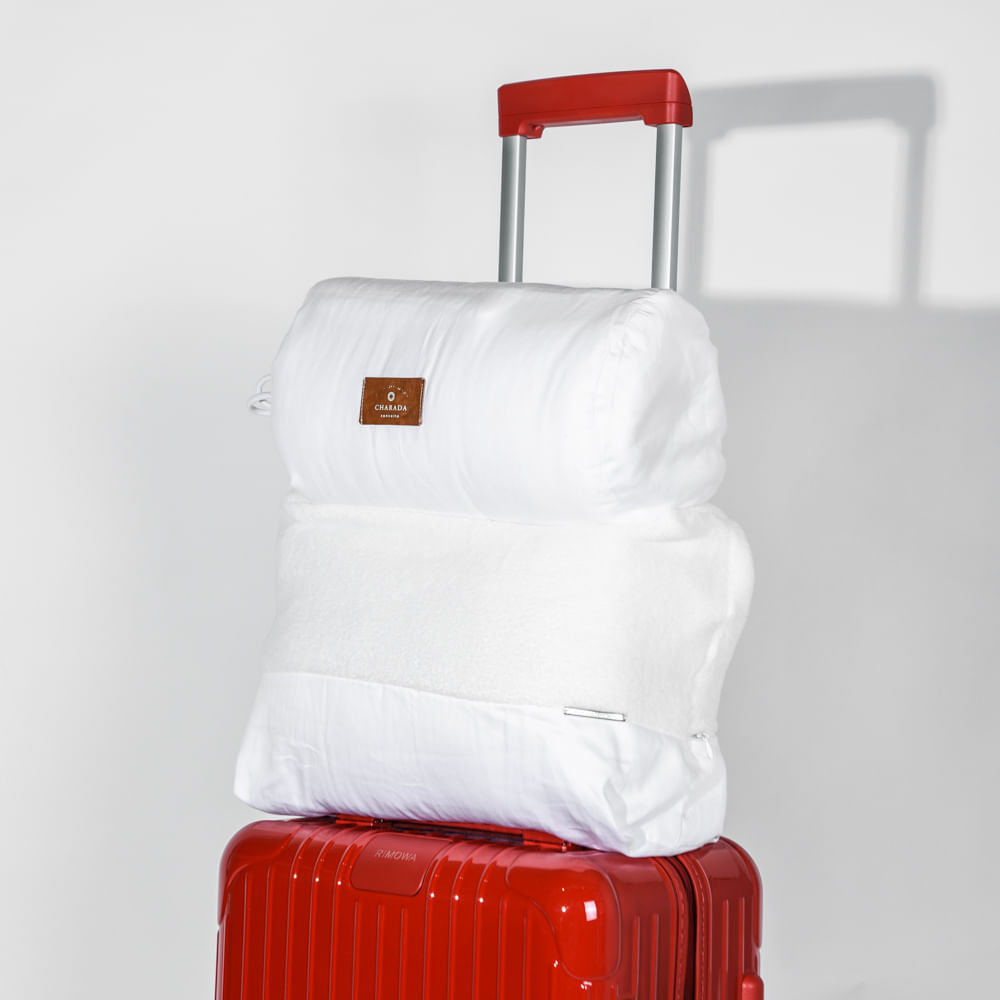 Kit Pillow Plane e Travel Set Branco Charada Conceito
